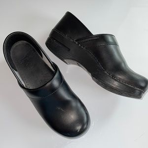 Dansko shoes size 39